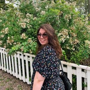 Meet your Posher, Claire